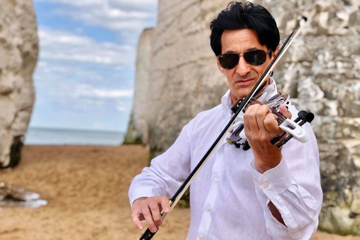 London Based Male Solo Violinist