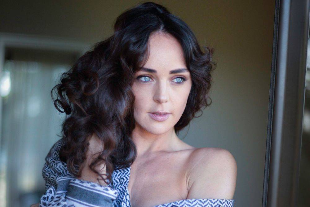 Claira - Classical Singer