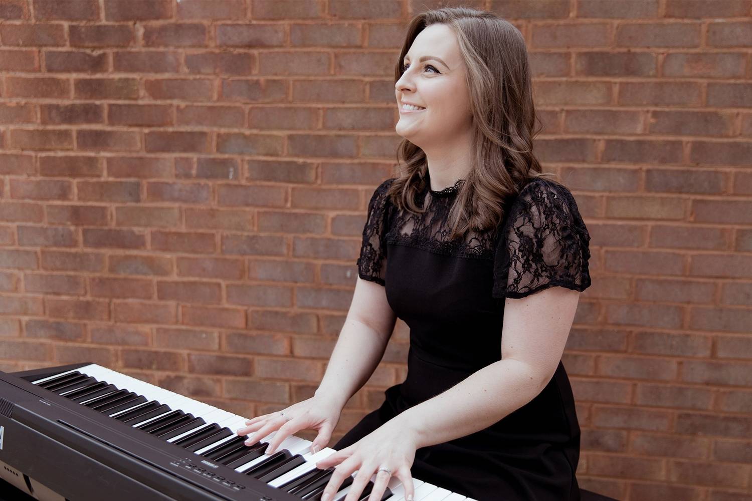 Solo Female Pianist in the Midlands