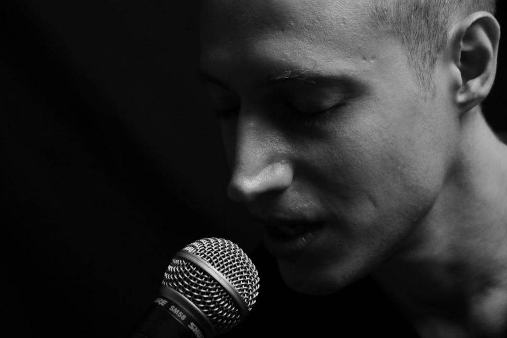 Mark - Singer / Guitarist