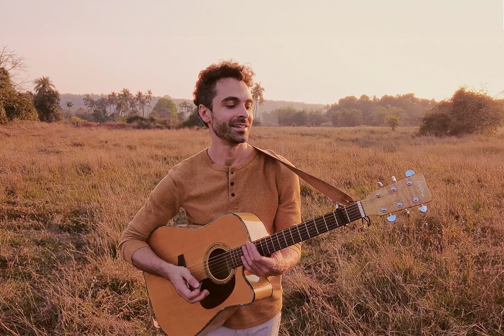 Stan - Singer / Guitarist