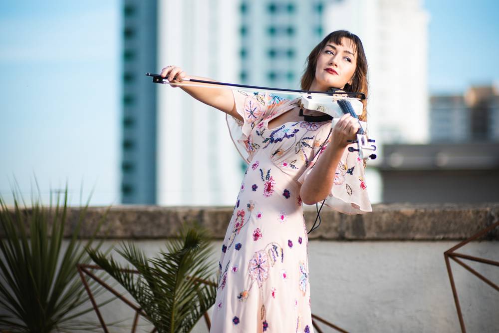 Alice - Violinist
