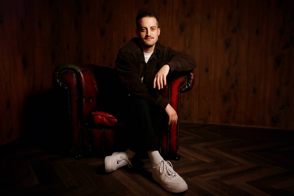 Eli - Singer/Pianist