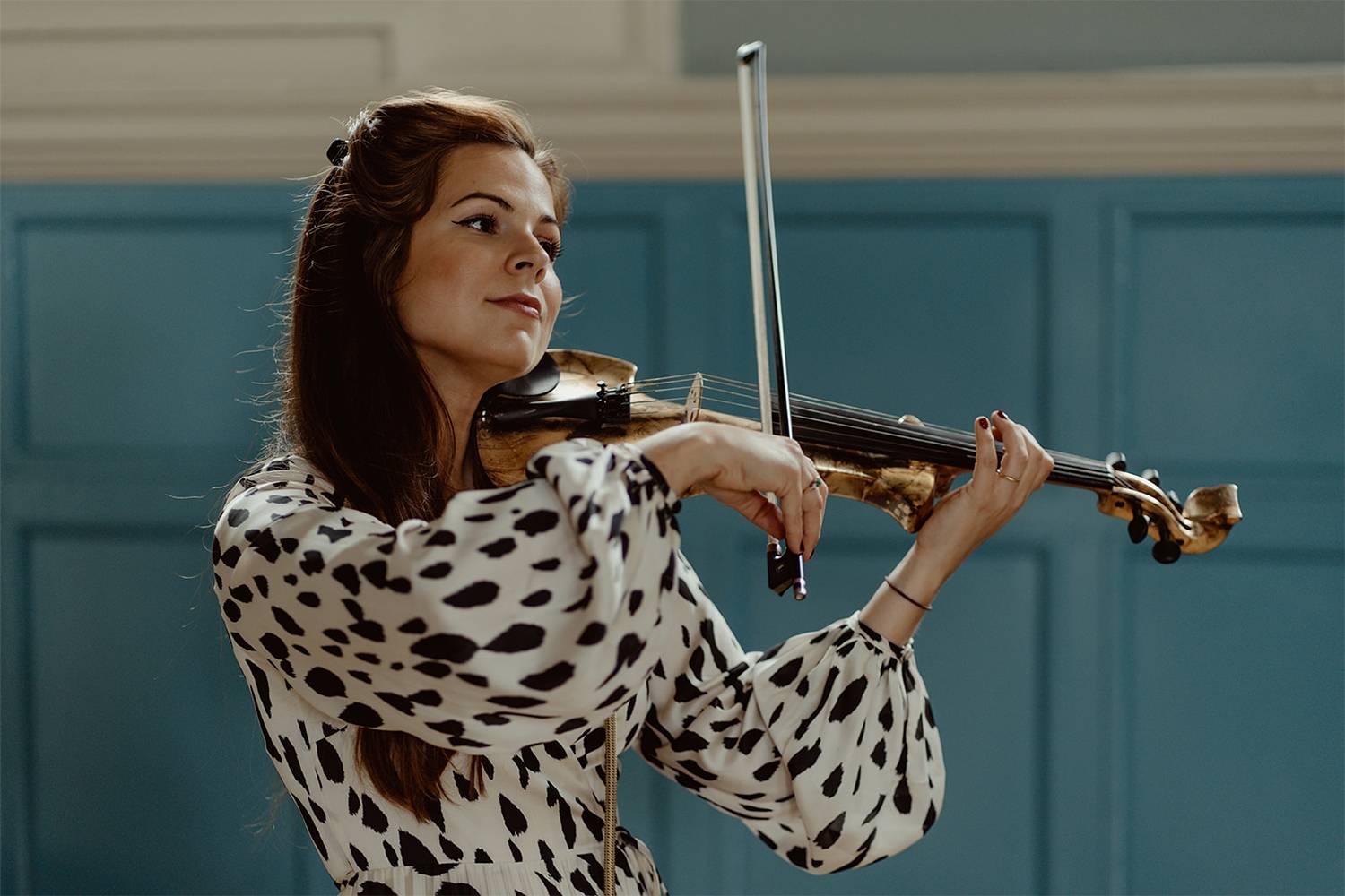 Classical and Contemporary Electric Violinist in London